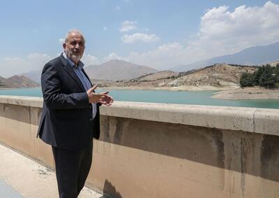 وزیر نیرو: عملیات بارورسازی ابرها بر روی سامانه‌های مناسب بارشی آغاز شده / در سال آبی گذشته، ۳۷ پرواز هوایی، ۶۱ عملیات پهپادی و ۲ هزار ساعت عملیات زمینی برای بارورسازی ابراها انجام شد