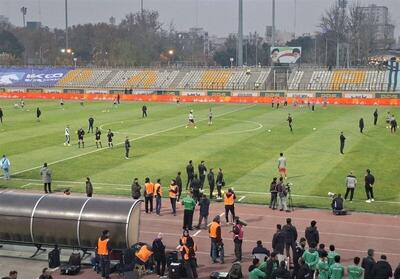 تماشاگران پرسپولیس قاچاقی وارد ورزشگاه شدند! +عکس