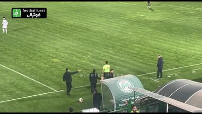 ببینید؛ واکنش جنجالی ۱۸+ خداداد به تماشاگران در بازی با ذوب‌آهن