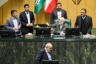 نشست علنی سه‌شنبه ۱۸ آذرماه مجلس