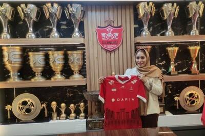 از علاقه به استقلال تا قرارداد با پرسپولیس؛ خواجوی ناگهان پرسپولیسی شد!