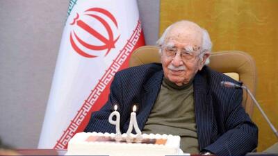 استاد فتح‌الله مجتبایی ۹۸ ساله شد