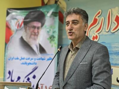  فرمانداررودسر بمناسبت روز دانشجو درجمع دانشگاهیان شهرستان رودسر گفت فضای علمی شهرستان باید به کمک بخش کشاورزی و صنعت بیاید