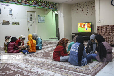 افتتاح ۱۰ مرکز موقت روزانه نگهداری کودکان و نوجوانان/آغوش مهربانی برای پیوند سالمند و کودک