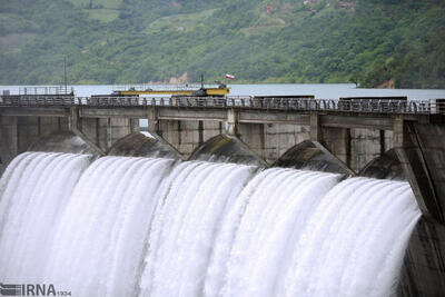 کاهش  ۴۰ درصدی تولید انرژی‌ در نیروگاه‌های برق آبی