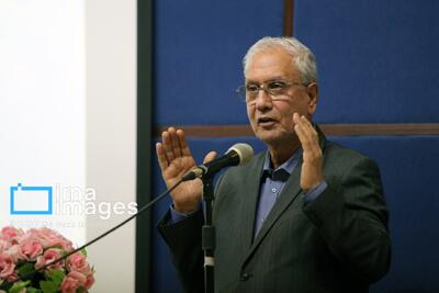 ربیعی: نگاه امنیتی بزرگ‌ترین مانع رشد اقتصاد دیجیتال است