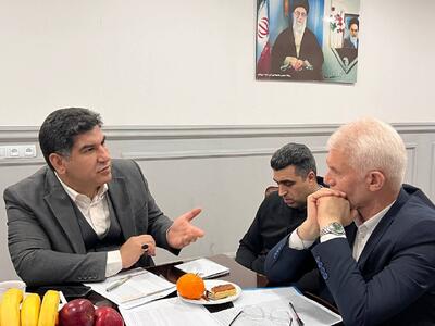 حضور اسبقیان در فدراسیون بوکس