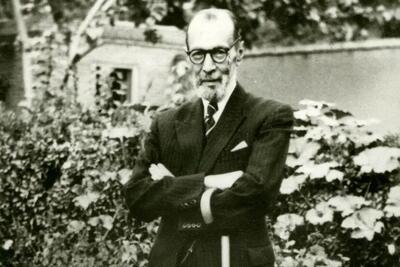 مردی که از هنر و سیاست شاهکار ساخت