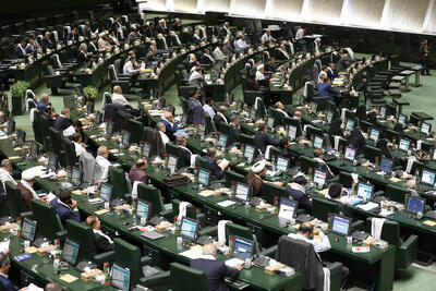 تذکرات شفاهی نمایندگان؛ از اتهام به رئیس قوه قضائیه تا انتقاد از فرمانده سپاه تهران