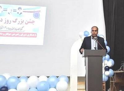  فرماندار عنبرآباد: بعضی حرف‌های بی‌پایه در فضای مجازی نسخه پیشرفت شهرستان نیست