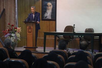  مدیر انجمن علوم اجتماعی: جامعه‌شناسان به نقد درونی بپردازند