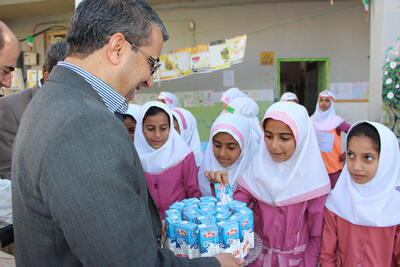 قیمت هر لیوان شیر مدرسه ۱۷ هزار و ۲۶۰ تومان است