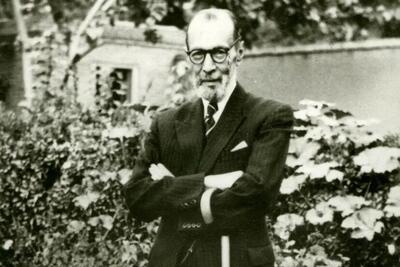 مردی که از هنر و سیاست شاهکار ساخت