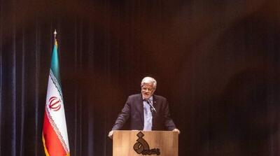 عارف: به باز پیکربندی جدی در نظام مدیریتی کشور نیازمندیم - مردم سالاری آنلاین