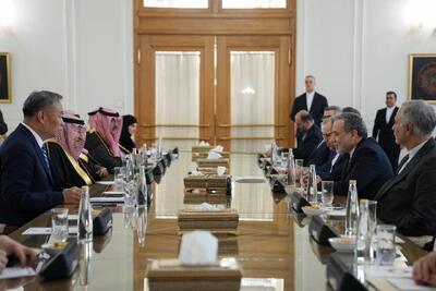 دیدار قائم‌مقام وزیر خارجه عربستان و معاون وزیر خارجه چین با عراقچی