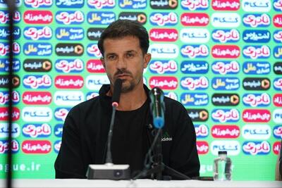 سرمربی ذوب‌آهن: روند تیم روبه‌رشد است/ نیاز فوری به یک پیروزی داریم