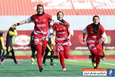 زهرا قنبری و زهرا خواجوی به تیم بانوان پرسپولیس پیوستند