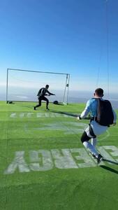 ویدئو: فوتبال در ارتفاع 1700 متری از زمین؟؟ - پارس فوتبال