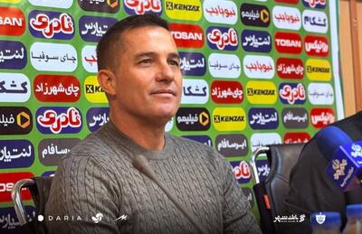 اوسمار: باید هجومی‌تر بازی کنیم/ در نیم‌فصل بازیکن خروجی نداریم - پارس فوتبال