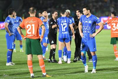 تمجید پیشکسوت استقلال از خط دفاعی آبی‌ها - پارس فوتبال