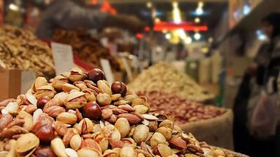 در آستانه شب یلدا/ افزایش ۴۰ تا ۱۰۰ درصدی قیمت آجیل نسبت به سال گذشته/ کاهش ۵۰ درصدی فروش در جنوب تهران