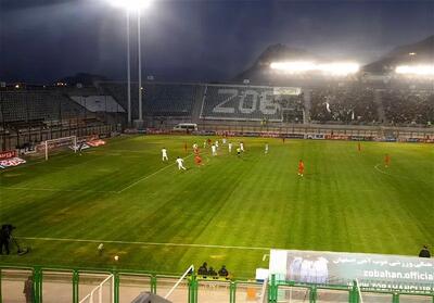 تقابل ذوب‌آهن و تراکتور در نیمه نخست با تساوی پایان یافت