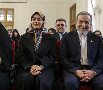 عکس‌های دو نفره جدید عراقچی و همسرش