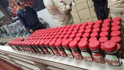  توقیف اتوبوس حامل نسکافه قاچاق در پایانه مرزی مهران