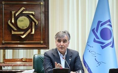 فرزین: عرضه ارز در بازار تقویت می‌شود| توافق جدید بانک مرکزی با پتروشیمی‌ها و فولادی‌ها