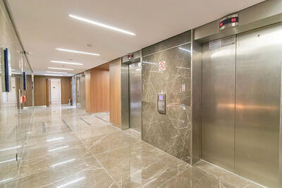 سرویس آسانسور در فصول سرد و گرم؛ ۹ نکته ویژه برای نگهداری بهتر