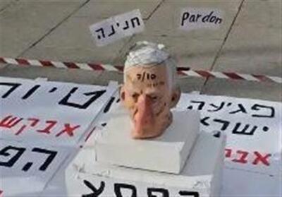 ماکت سر بریده نتانیاهو در خیابان‌های تل آویو - تسنیم