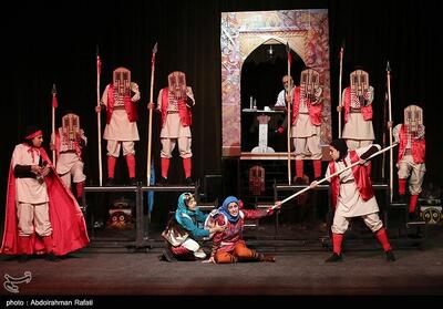  13 نمایش صحنه‌ای و خیابانی در چهارمین روز از جشنواره تئاتر کودک و نوجوان همدان - تسنیم
