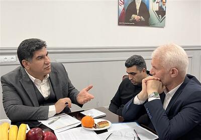 حضور معاون قهرمانی وزارت ورزش در فدراسیون بوکس/ اسبقیان: زمین بوکس حاصل‌خیز است - تسنیم