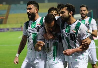 پیروزی خیبر در خانه استیجاری استقلال خوزستان/ این بار پنالتی گل شد و تیم رحمتی برد   جدول - تسنیم