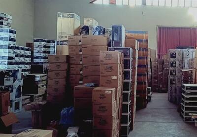 توقیف 16 خودروی حامل کالای قاچاق در استان مرکزی - تسنیم