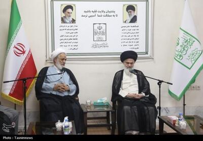 مسیر حوزه علمیه همان مسیر انقلاب است - تسنیم