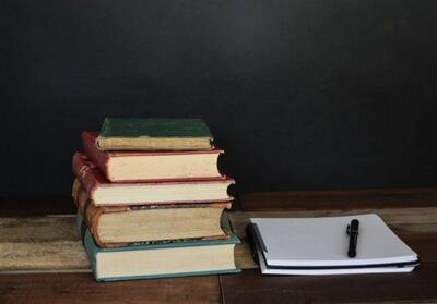 نویسندگان 4 اثر تجلیل شدند - تسنیم