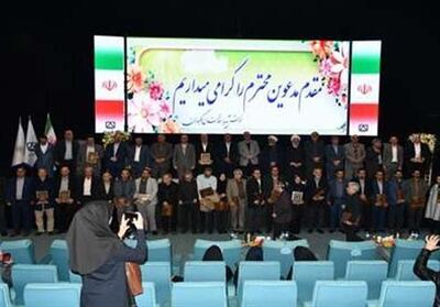 تجلیل از 100 پژوهشگر برگزیده در آیین نجم دانشگاه سمنان - تسنیم