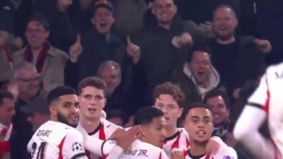 گل اول پی اس وی آیندهوون  به اتلتیکومادرید(تیل)