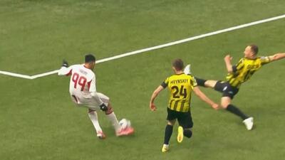 دو موقعیت پیاپی گلزنی برای طارمی که از دست رفت