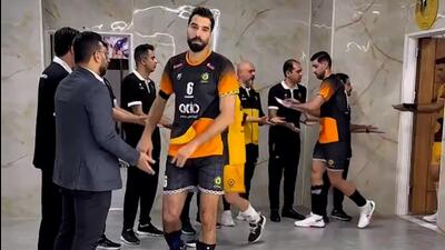 نمایی متفاوت از مهم‌ترین بازی هفته چهارم والیبال ایران