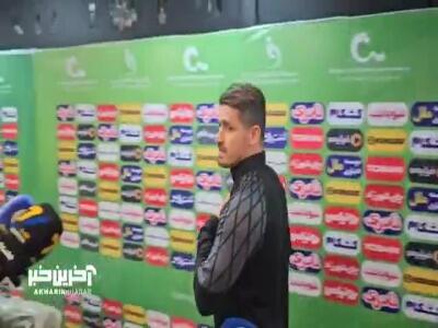 وریا غفوری بدون پاسخ به خبرنگاران ورزشگاه را ترک کرد