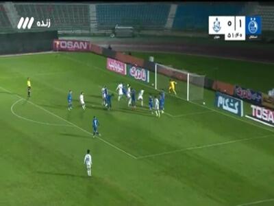 صحنه مشکوک به پنالتی برای ملوان در محوطه استقلال