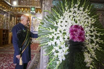  گلباران آرامگاه شهید آیت‌الله دستغیب در شیراز