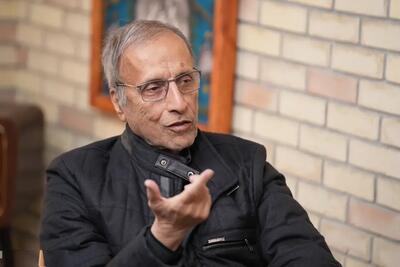 هادی خانیکی: ایران با اختلال ارتباطی روبرو است/گفتگوی اجتماعی هم راه حل است هم مساله/ خطری که ایران را تهدید می‌کند، دوقطبی شدن است/ فاصله بین مردم و حاکمیت معنایی است یعنی روایت مشترک ندارند / افق روشن یعنی مسیری که تا امروز رفته ایم را عوض شود