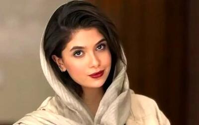  تیپ و استایل نفس بازغی در پشت صحنه یک تئاتر