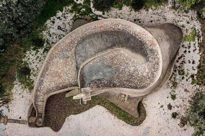 خانه‌ای مدرن در ایتالیا که شبیه یک نهنگ است!