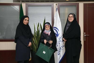 دیدار قهرمان خردسال شطرنج آسیا با معاون توسعه ورزش بانوان