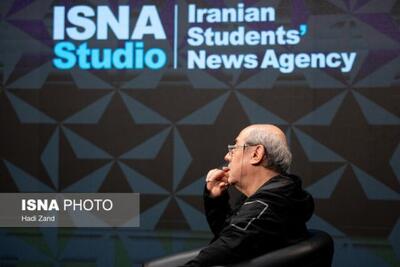 «آن‌ها [دانش‌جویان چپ در دانش‌گاه] فیلم‌های شوروی سابق را نمایش می‌دادند و ما هم فیلم‌هایی که مفاهیم ضدکمونیستی و ضدسوسیالیستی داشت نمایش می‌دادیم»/ اظهارات کمال تبریزی (شیدا و مارمولک)، از حاضران در اشغال سفارت امریکا، درباره‌ی اتفاق‌های آن روزها و همراهان‌اش که بعدن در سینمای ایران، به‌فعالیت پرداختند...