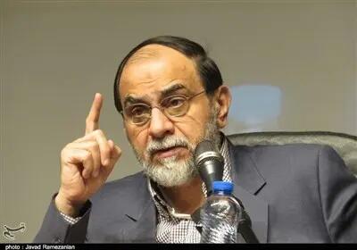 تفسیر عجیب رحیم‌پور ازغدی از ماجرای ماراتن کیش؛ زن باید جذابیت خود را مدیریت کند/ نمی شود که به اصطلاح مردان را کاری کنیم که به زنان نگاه نکنند